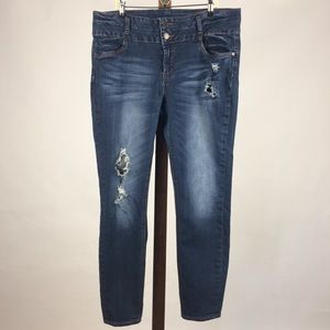 Refuge Destroyed Skin Tight Legging Jeans